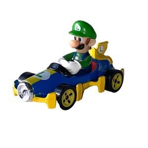 Mattel Hot Wheels Mario Kart Luigi Mach 8 Nintendo Diecast Car 2018 Toy Vehicle
